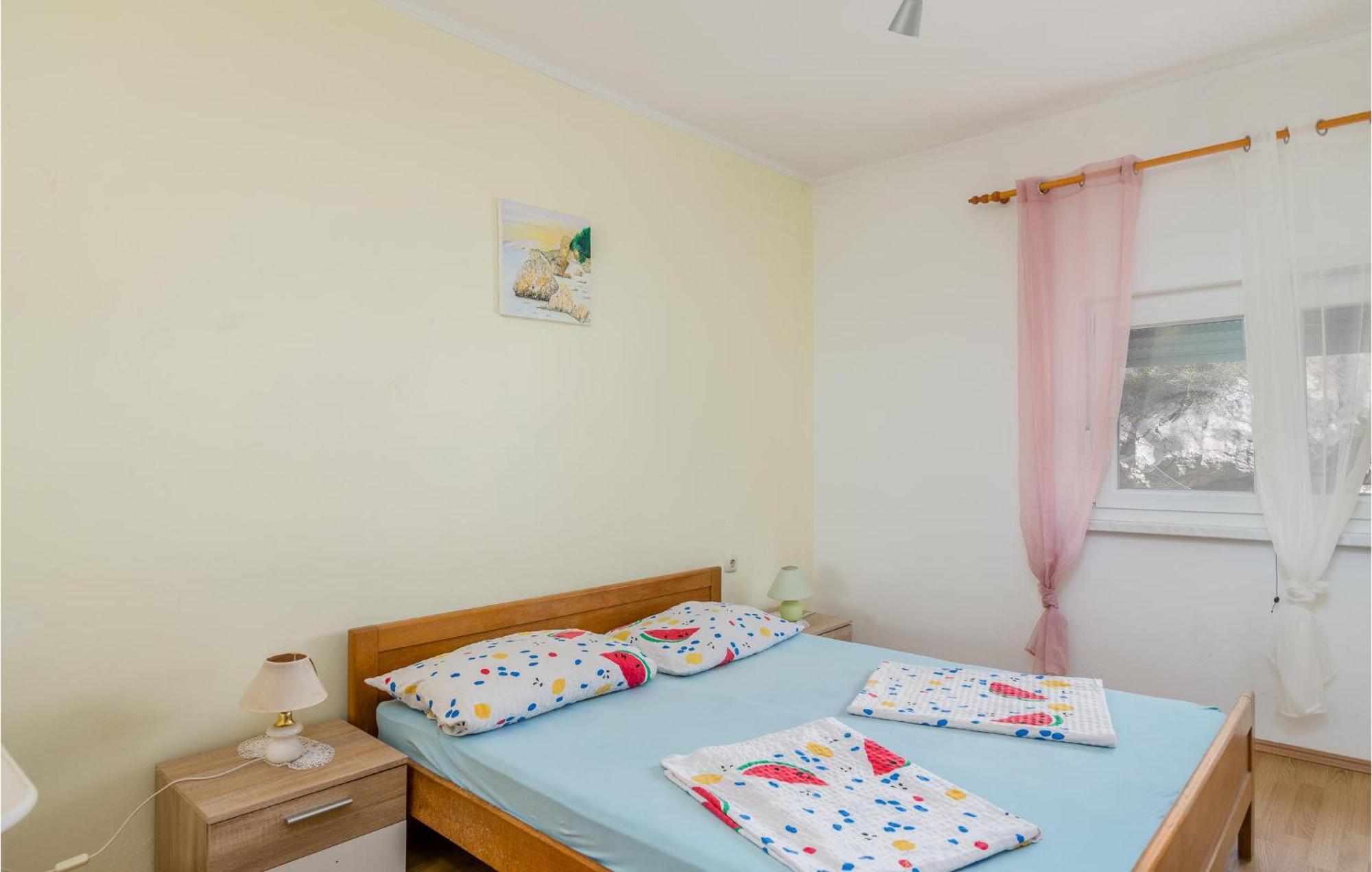 Awesome Apartment In Stara Baska 1 With Kitchen Екстериор снимка